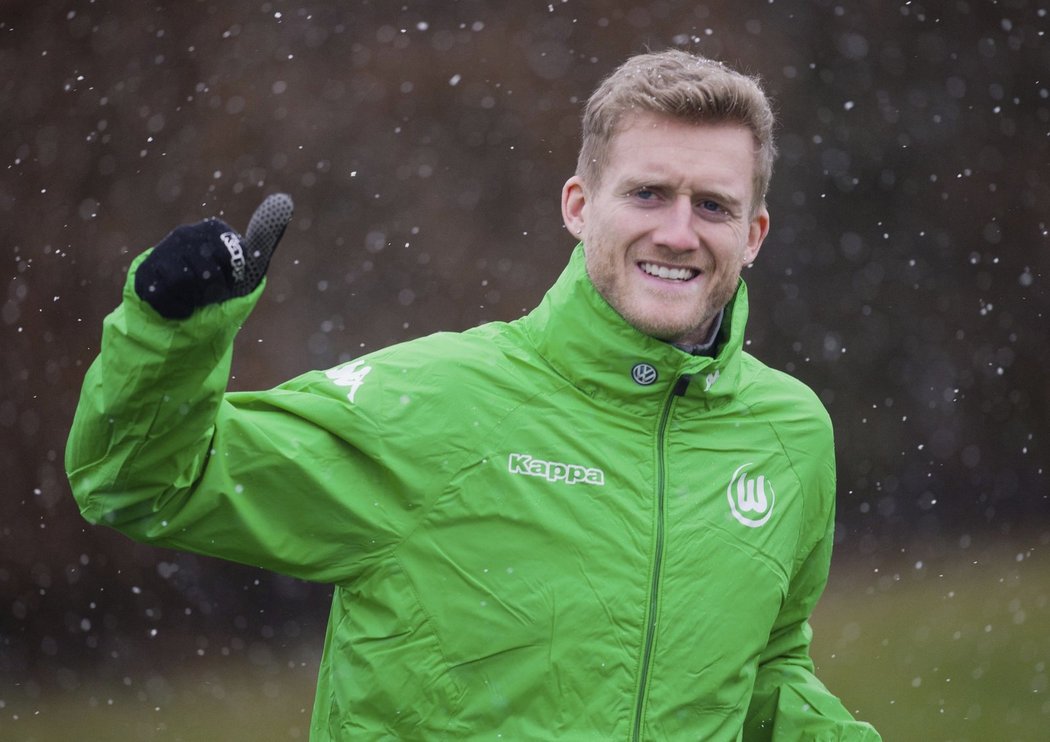 André Schürrle si už po přestupu z Chelsea zatrénoval ve Wolfsburgu