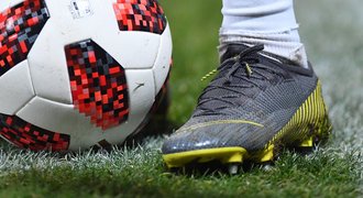 Ostuda trenéra FC Písek: Nechutný útok na sedmnáctiletou rozhodčí před dětmi! Ostuda trenéra FC Písek: Nechutný útok na sedmnáctiletou rozhodčí před dětmi!