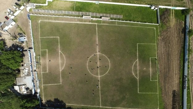 Argentinský fotbalový tým hrál přes 30 let na křivém hřišti