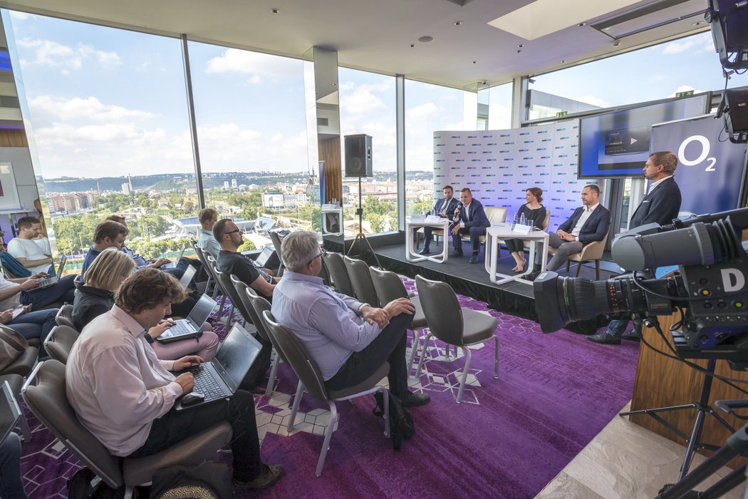 O tiskovou konferenci, kde představitelé O2 TV Sport a Ligové asociace oznámili zakoupení práv na Fortuna ligu, byl zájem