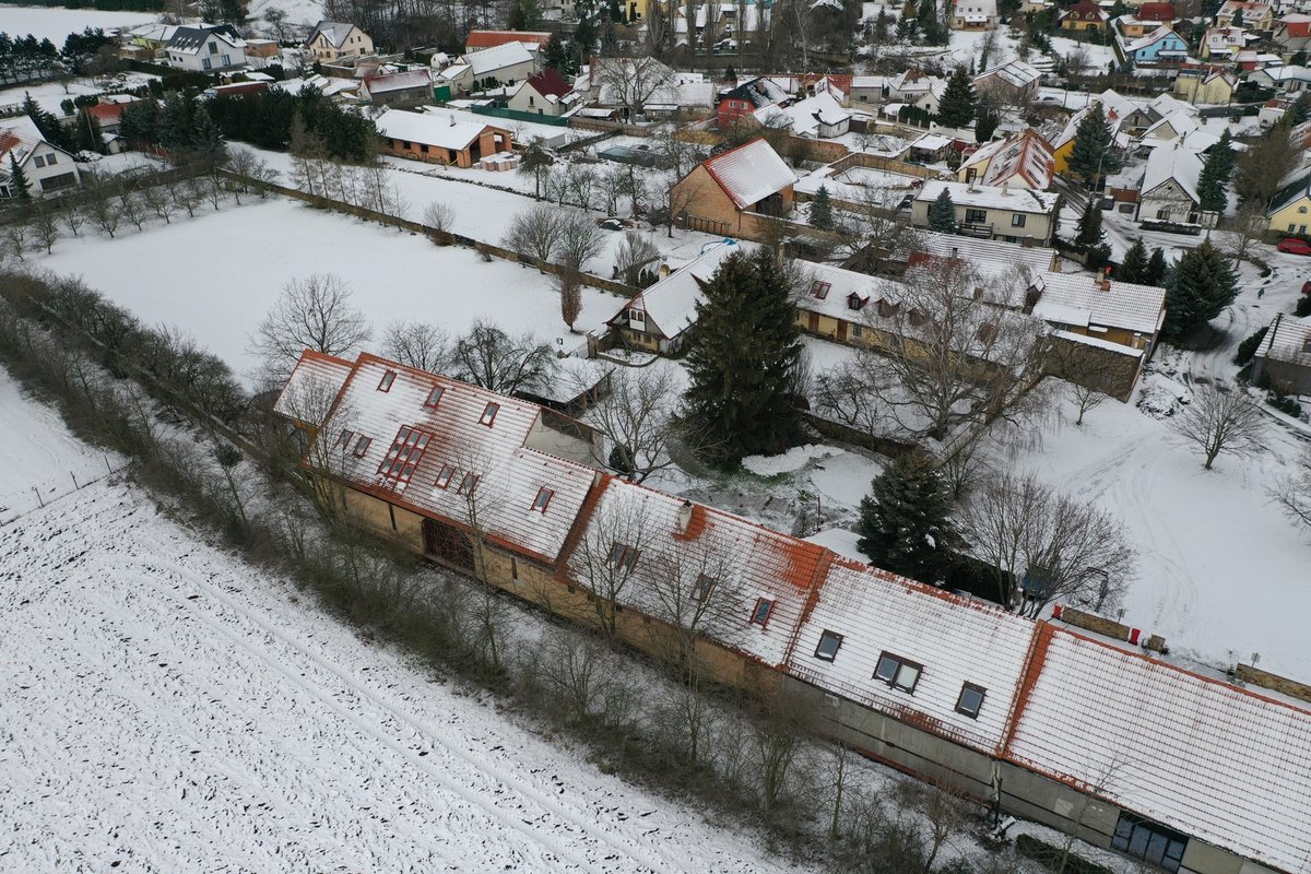 Statek zapadal sněhem, bude se to muset zohlednit ve scénáři.