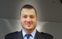 Policista Mirek (34) jel slavit narozeniny táty:  Zachránil posádku z převráceného osobáku