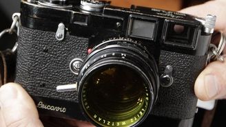 Fotoaparát po dědovi může mít cenu auta. Rozhoduje jediný detail, který lehce přehlédnete Fotoaparát po dědovi může mít cenu auta. Rozhoduje jediný detail, který lehce přehlédnete