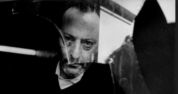 Herec Jean Reno zachycen fotografem Antonínem Kratochvílem