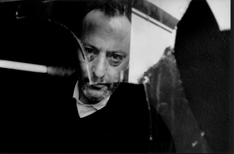 Herec Jean Reno zachycen fotografem Antonínem Kratochvílem