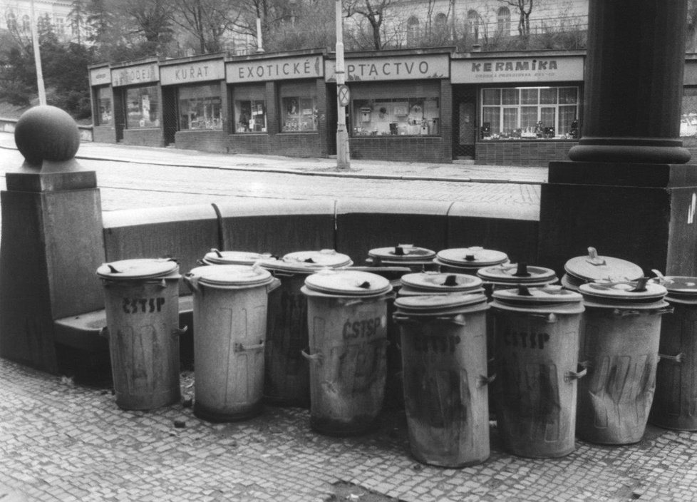 Vršovice začal František Dostál zevrubněji fotografovat v 60. letech, kdy se též začal prosazovat na poli československé fotografie.