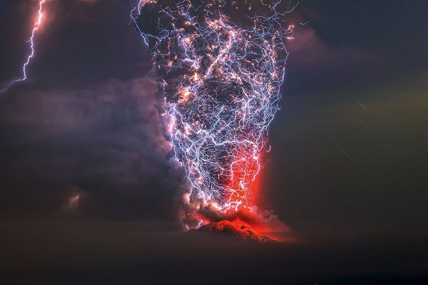 El Calbuco v Chile, první místo v kategorii krásy přírody.