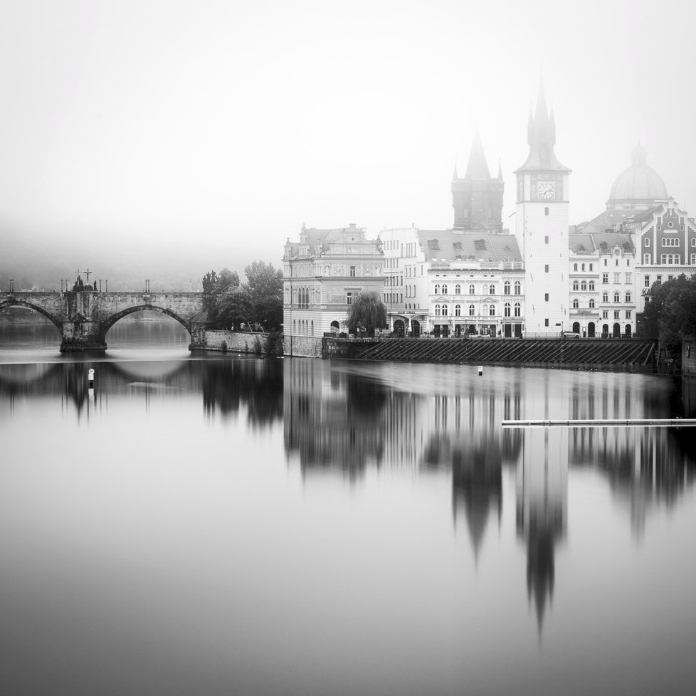 Bronzovou pozici v kategorii Krása Prahy a její proměny si vysloužil Pavol Kmeťo za fotografii Zrcadlení.