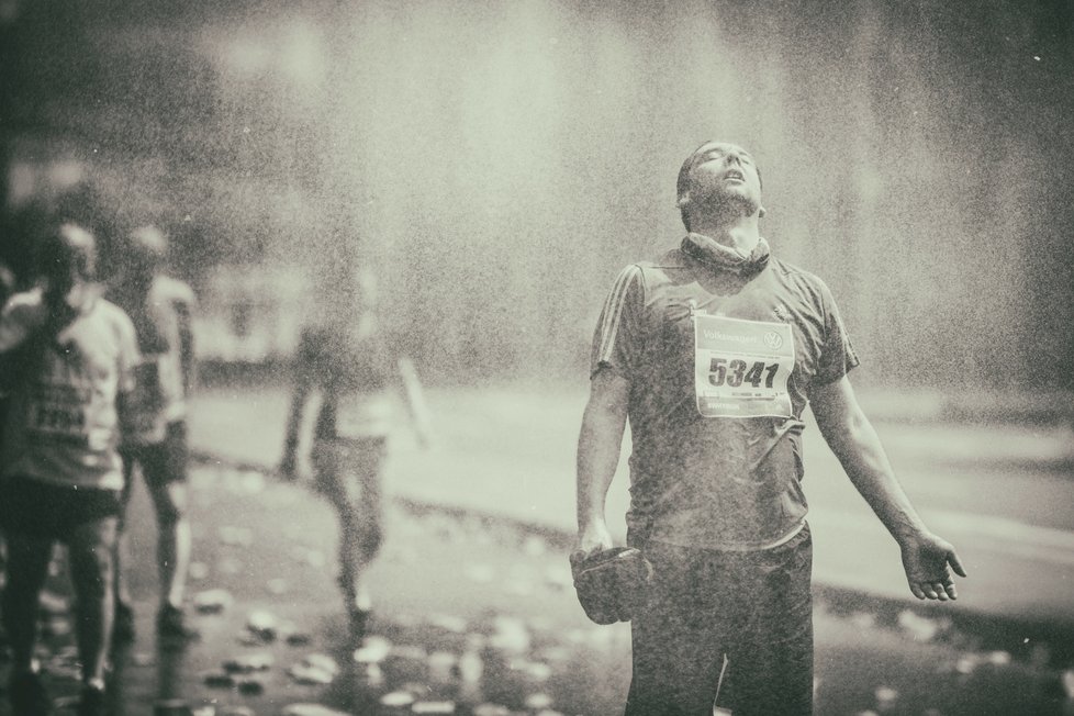 Pětice fotografií Richarda Horáka, které zachycují Pražský maraton v metru si v kategorii Lidé v Praze vysloužily 3. cenu.