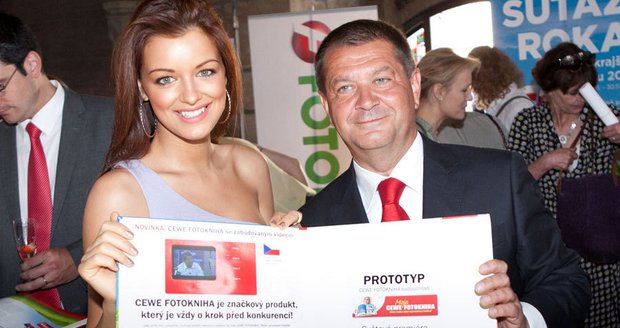 Fotoknihu s videomodulem si pořídí i \\"misska\\" Jitka Válková