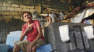 Hřbitov jako domov i zdroj příjmu. Pro tisíce chudých Filipínců každodenní realita