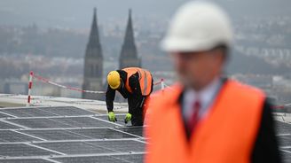 ODEMČENO: Číňané křísí Lobkowicz, kult českých dluhopisů slábne, Prahu pokryjí soláry