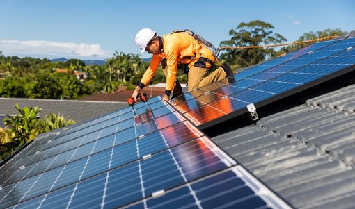 České firmy bodují se solárními inovacemi. Řada domácích nápadů se prosazuje v zahraničí