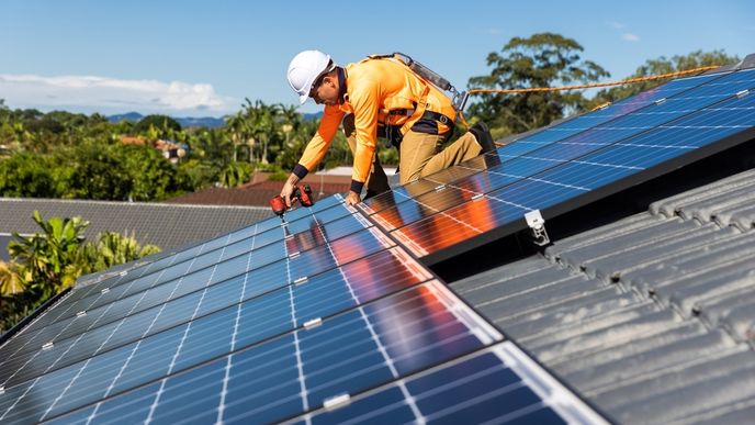 Za prvních sedm měsíců roku bylo k síti v Německu připojeno 593 tisíc nových solárních systémů o celkovém výkonu bezmála 8000 megawattů.