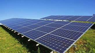 Zdanění fotovoltaiky platí. Ústavní soud stížnost zamítl