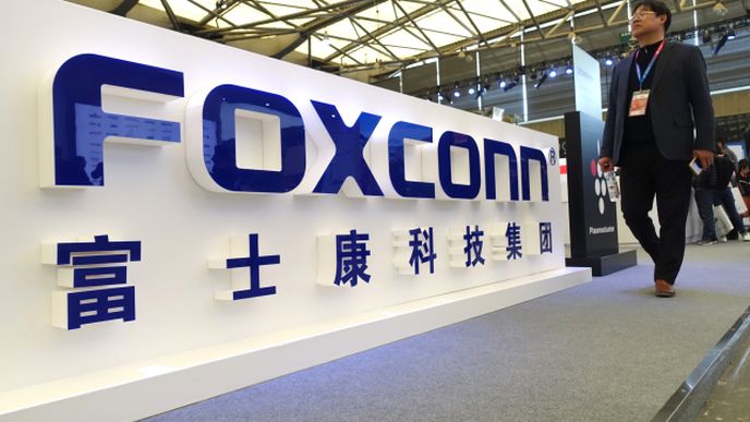 Foxconn investuje do výroby elektromobilů v Indonésii osm miliard dolarů 