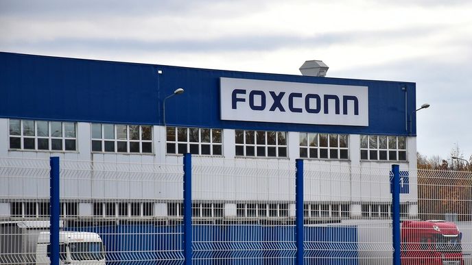 Pardubickému výrobci počítačů a informačních technologií Foxconn CZ loni klesly tržby i zisk. Pardubickému výrobci počítačů a informačních technologií Foxconn CZ loni klesly tržby i zisk.