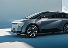 Největší světový výrobce elektroniky bude prodávat elektromobily. Už jich má připravených devět