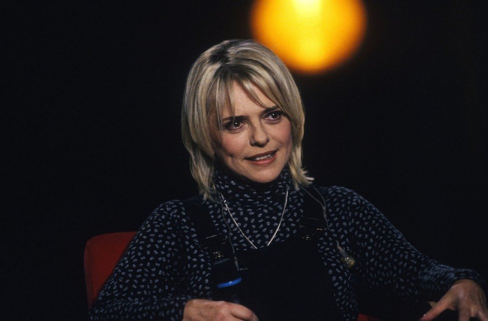 Zemřela zpěvačka France Gall (†70).