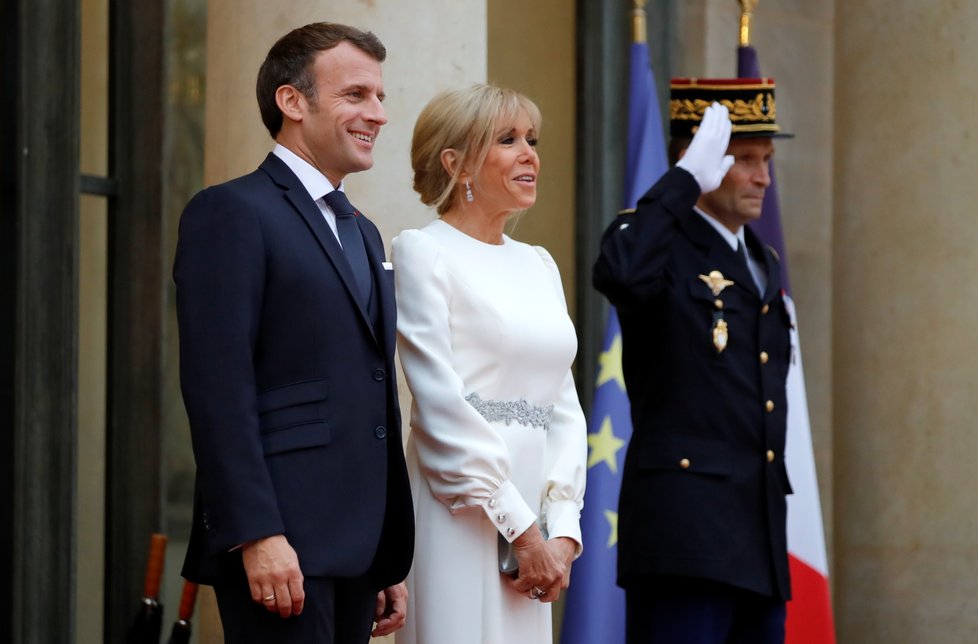 Francouzský prezident Emmanuel Macron s manželkou Brigitte.