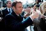 Prezidentské volby ve Francii: Kandidáti Macron a Le Penová.