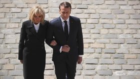 Francouzský prezident Emmanuel Macron s manželkou Brigitte.