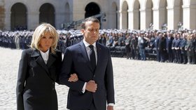 Francouzský prezident Emmanuel Macron s manželkou Brigitte.