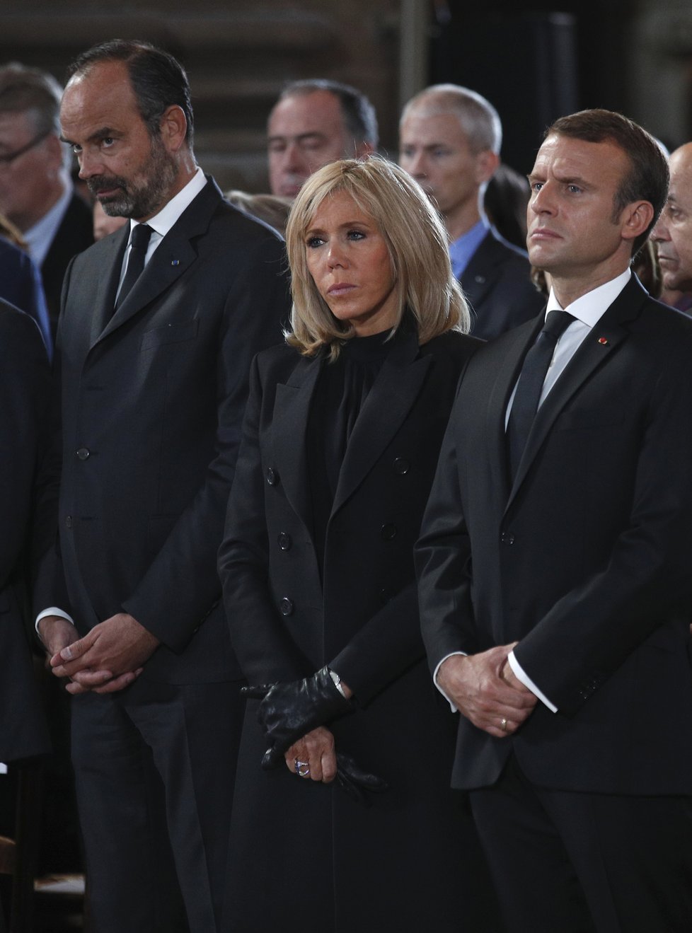 Prezident Emmanuel Macron s manželkou Brigitte na zádušní mši za Jacquesa Chiraka.