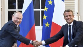 Emmanuel Macron a Vladimir Putin.