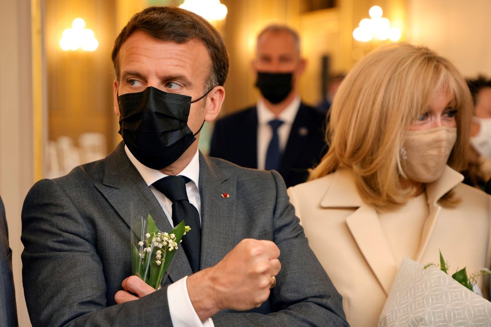 Francouzský prezident Emmanuel Macron s manželkou Brigitte