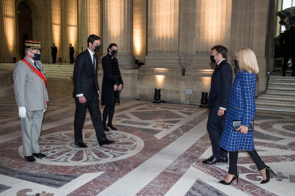 Francouzský prezident Emmanuel Macron s manželkou Brigitte