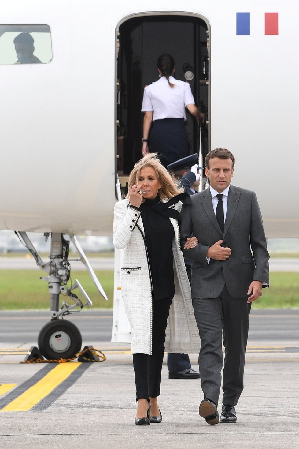 Prezident Emmanuel Macron s manželkou Brigitte.