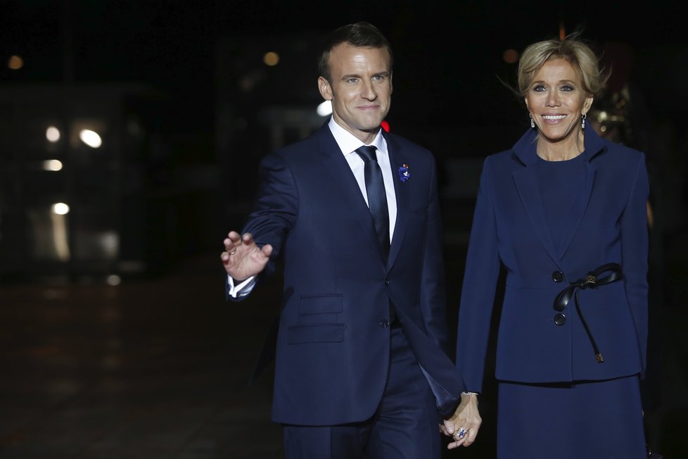 Francouzský prezident Emmanuel Macron s manželkou Brigitte na slavnostní večeři v Muzeu Orsay, (10.11.2018)