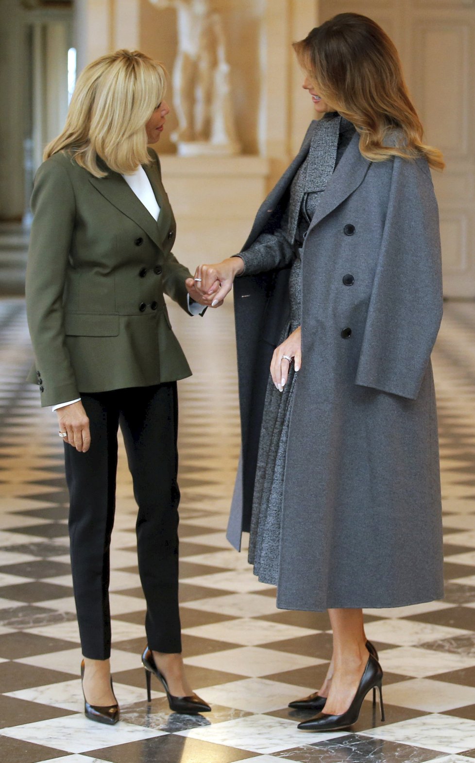 Melania Trumpová a Brigitte Macronová.