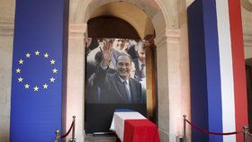 Poslední rozloučení s Jacquesem Chirakem
