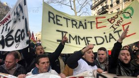 Francouzi znovu protestovali proti Macronově důchodové reformě (17. 12. 2019).