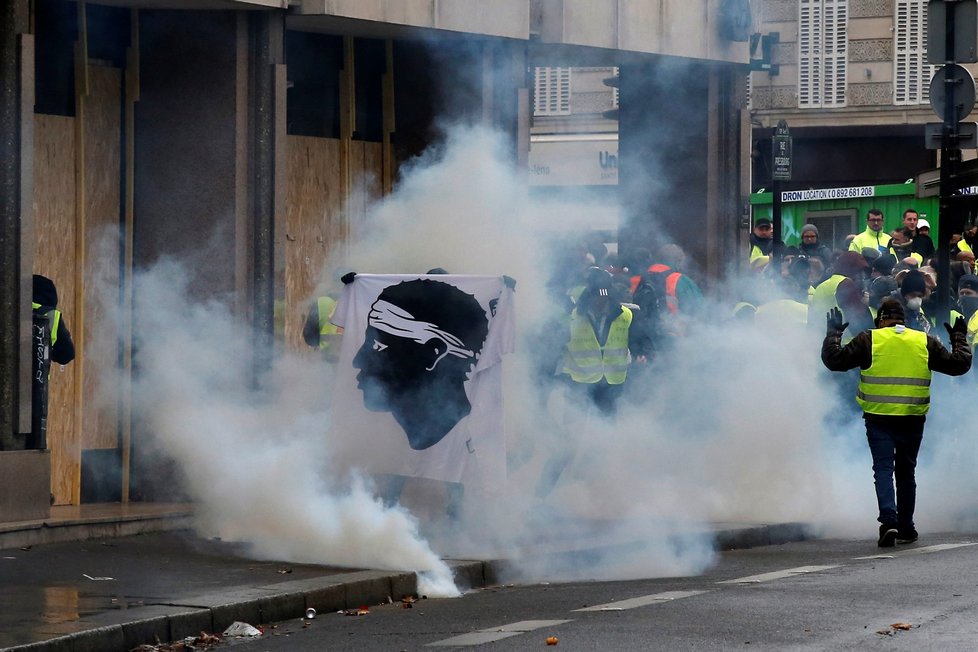 Protesty žlutých vest v Paříži (8. 12. 2018)