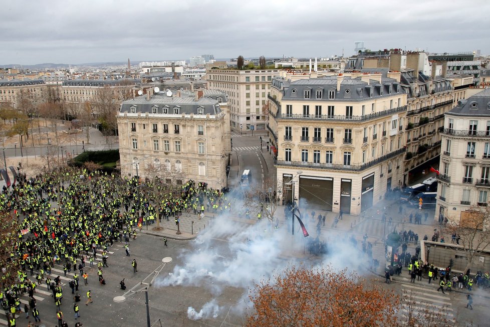 Protesty žlutých vest v Paříži (8. 12. 2018)