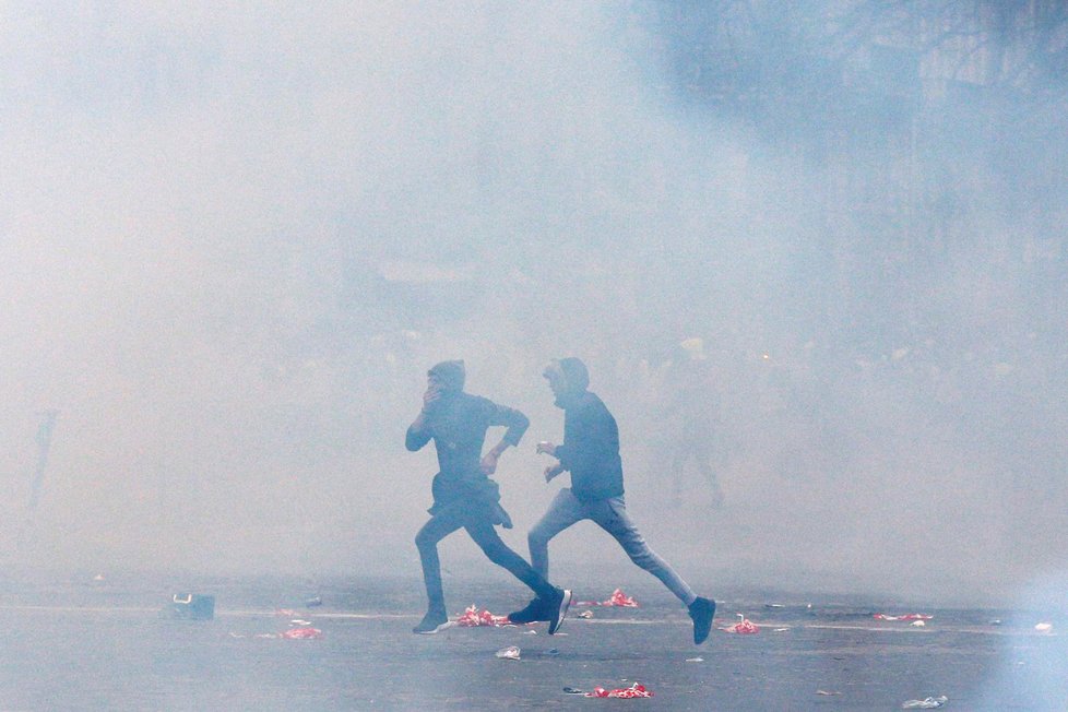 Protesty žlutých vest v Paříži (8.12.2018)