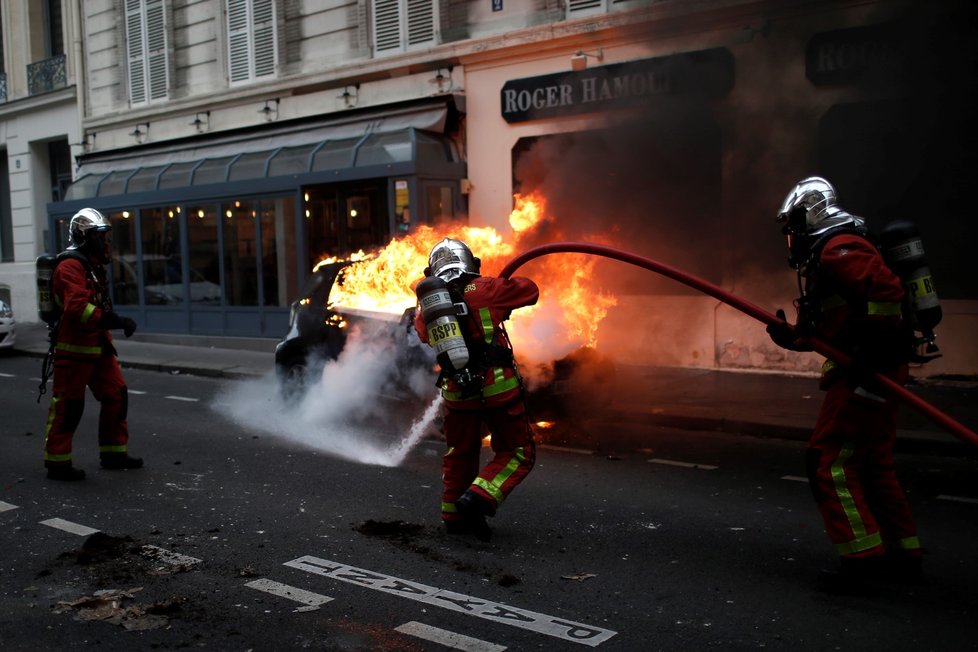 Protesty žlutých vest v Paříži (8.12.2018)