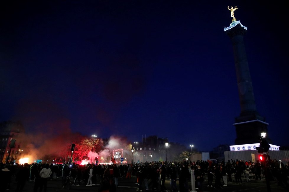 Po celé Francii se protestovalo proti návrhu zákona o bezpečnosti (28. 11. 2020)