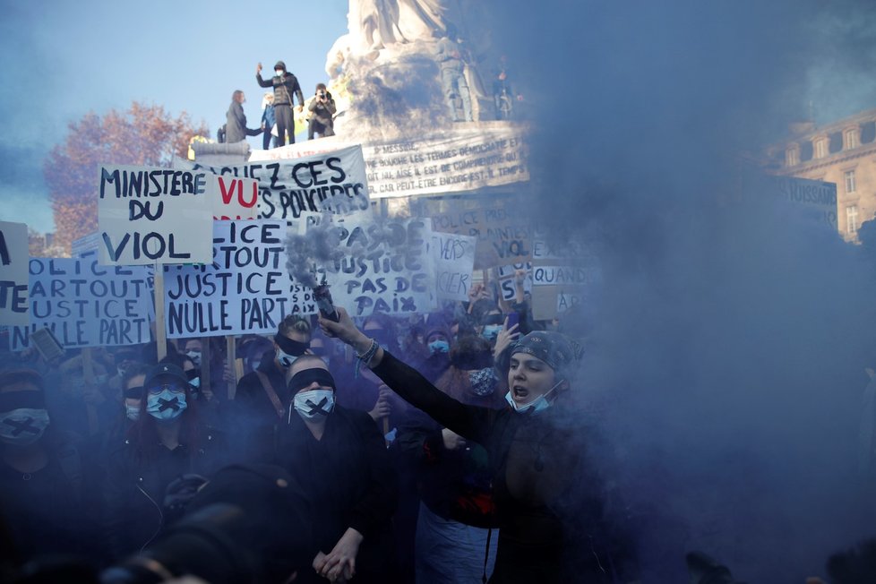 Po celé Francii se protestovalo proti návrhu zákona o bezpečnosti (28. 11. 2020)