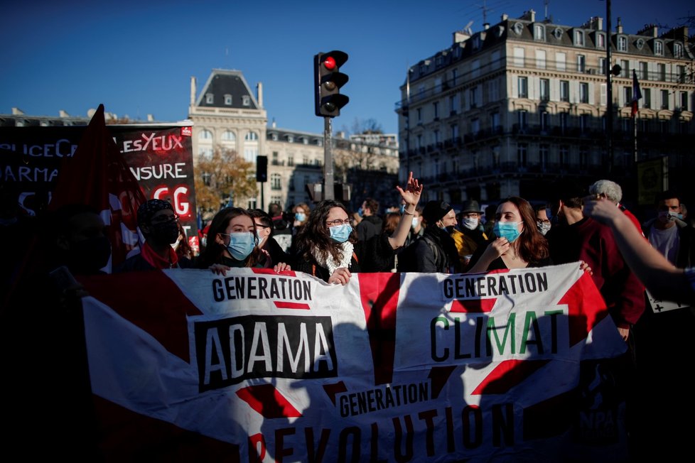 Po celé Francii se protestovalo proti návrhu zákona o bezpečnosti (28. 11. 2020)