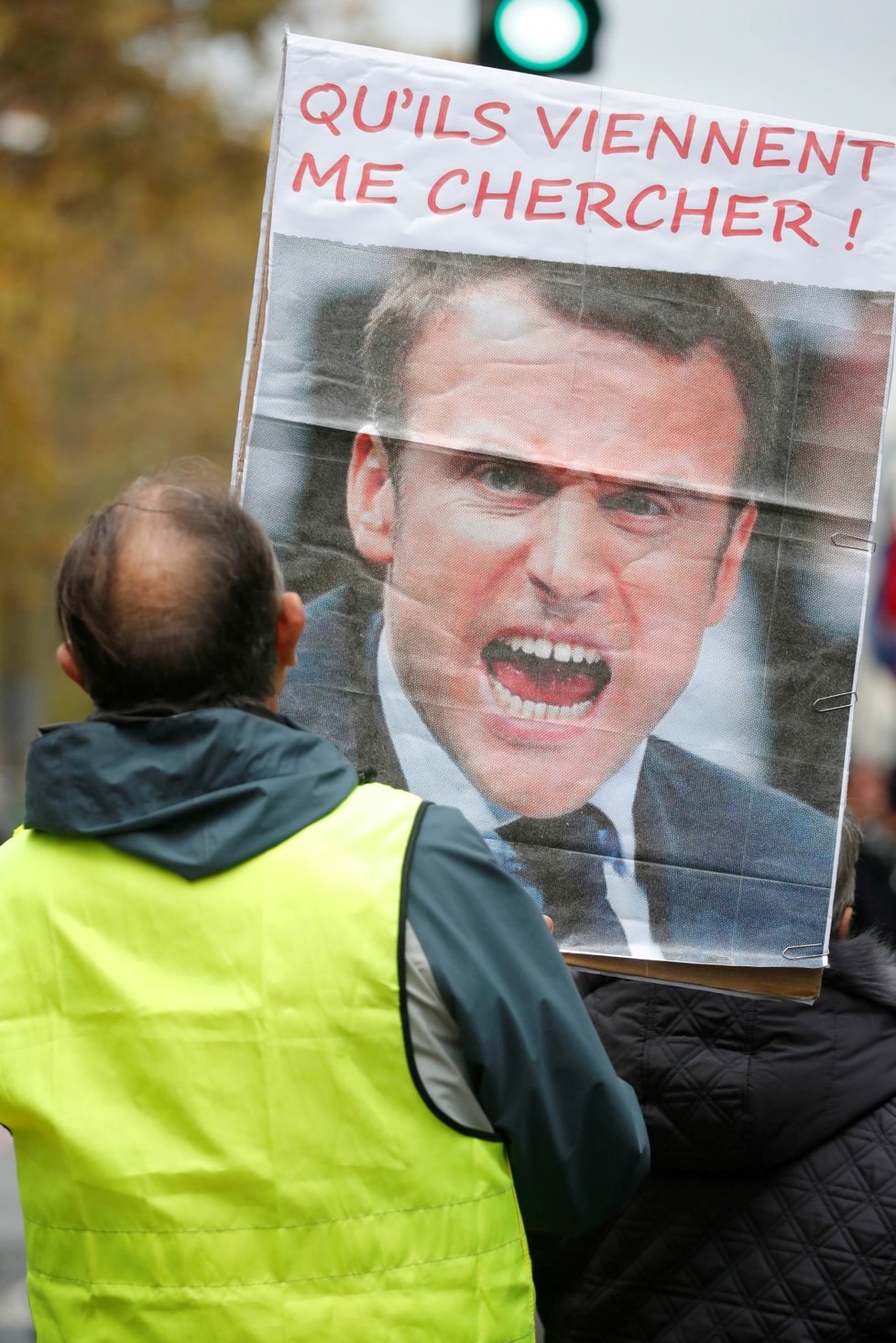 V Paříži vyšly tisíce demonstrantů do ulic v rámci prvního výročí protestů žlutých vest