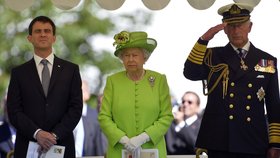 Francouzský ministerský předseda Valls, britská královna Alžběta II: a její syn Charles během oslav 70. výročí vylodění v Normandii