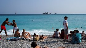 Francie: Pláž v Nice (červen 2025)