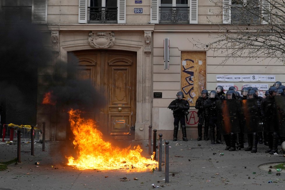 Demonstrace proti důchodové reformě ve Francii (28.3.2023)