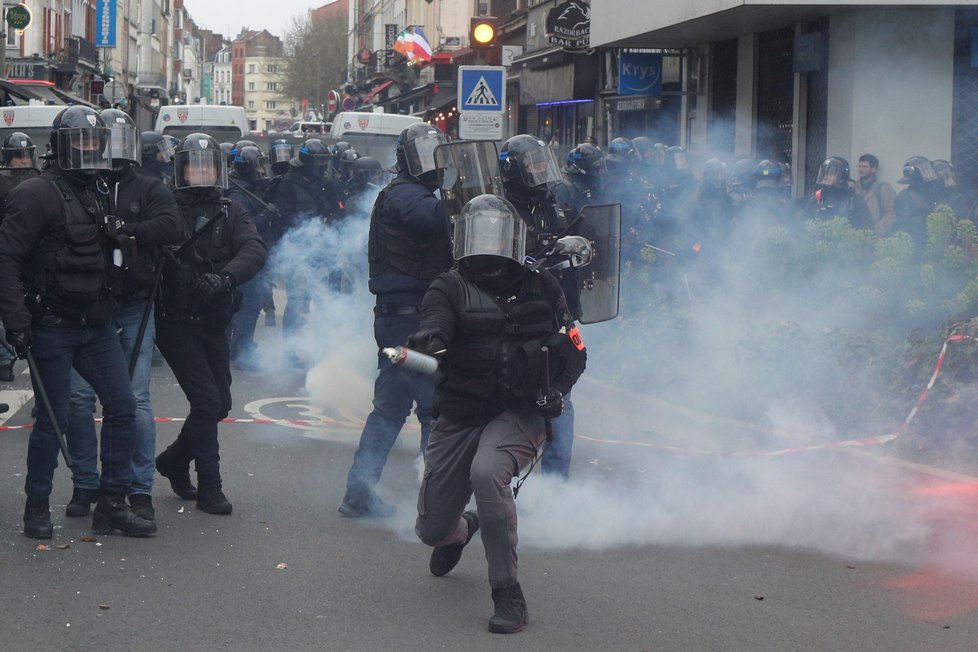 Demonstrace proti důchodové reformě ve Francii (28.3.2023)