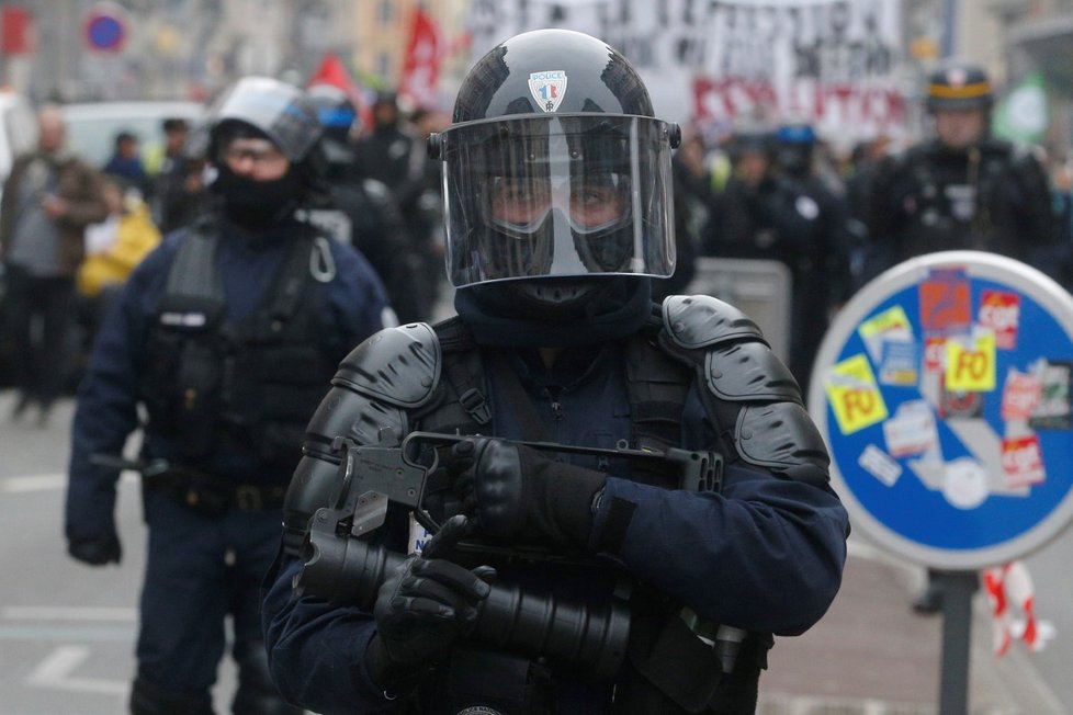 Demonstrace proti důchodové reformě ve Francii (28.3.2023)