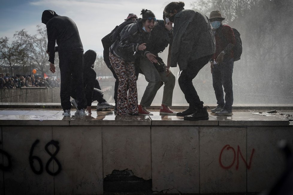 Demonstrace proti důchodové reformě ve Francii (28.3.2023)